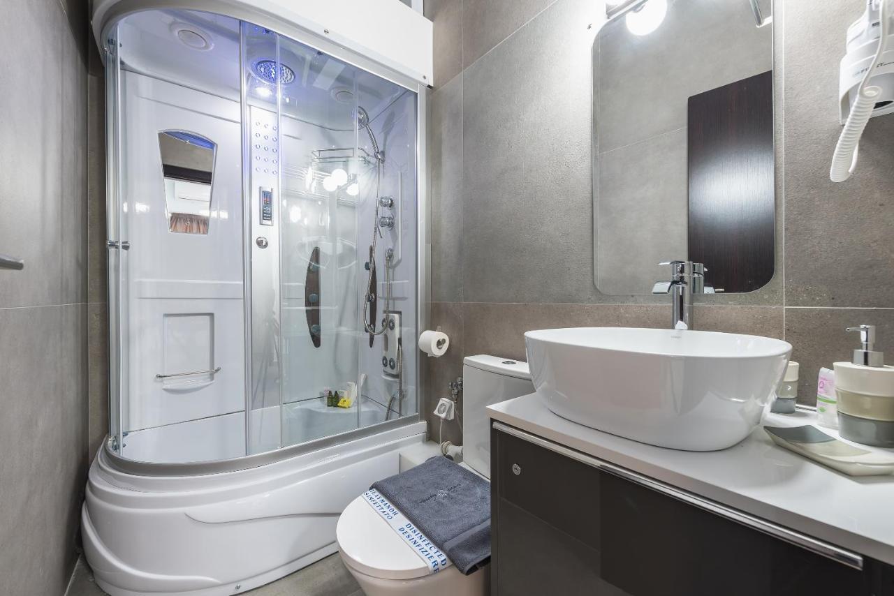Iguana Gold Luxury Suites 1Min From Ermou Str Athen Eksteriør billede