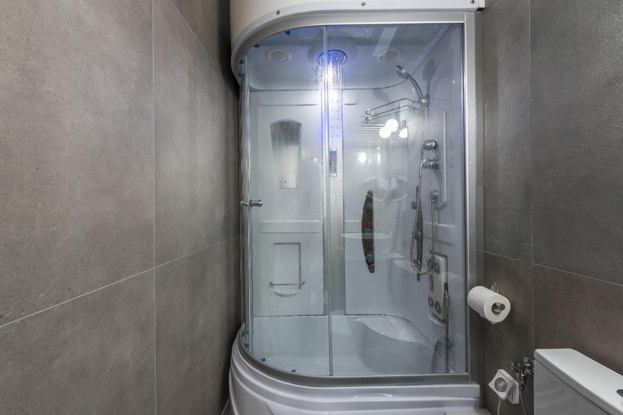 Iguana Gold Luxury Suites 1Min From Ermou Str Athen Eksteriør billede